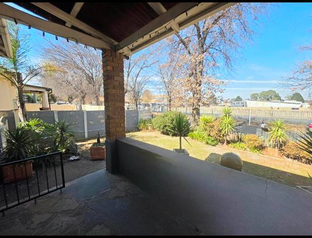 3 BEDROOM HOUSE FOR SALE IN BOKSBURG SOUTH